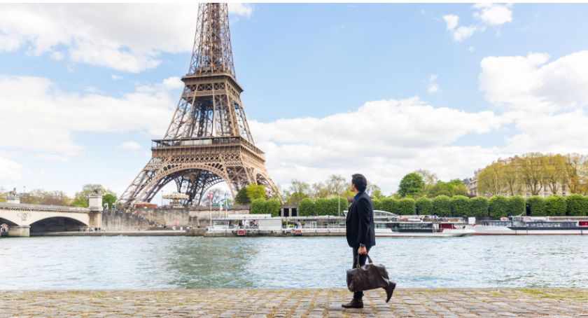 Popularne kierunki wakacyjne w 2025 - gdzie polecieć latem?