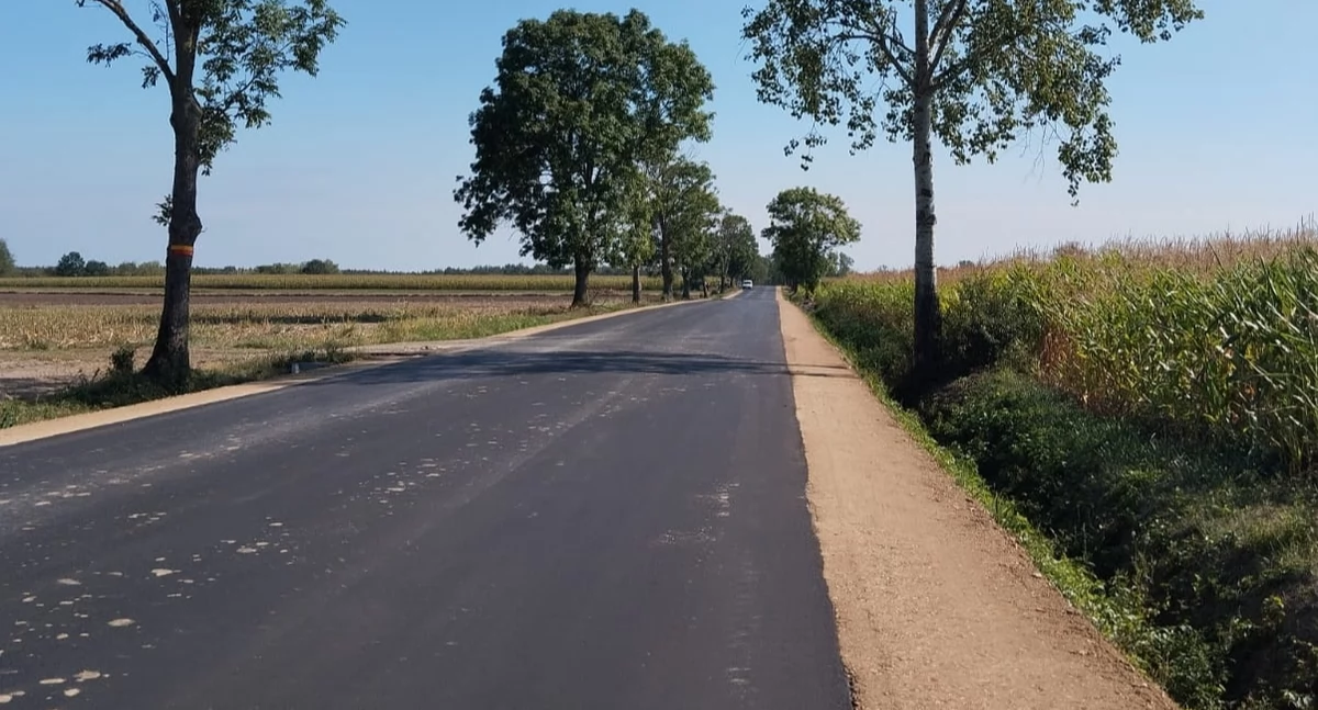 Inwestycje, Dobiegł końca projekt scaleniowy dwóch gminach powstały drogi - zdjęcie, fotografia