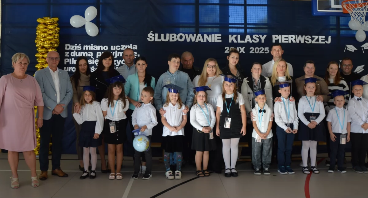 Edukacja, wielka chwila Pierwszaki oficjalnie gronie uczniów! - zdjęcie, fotografia