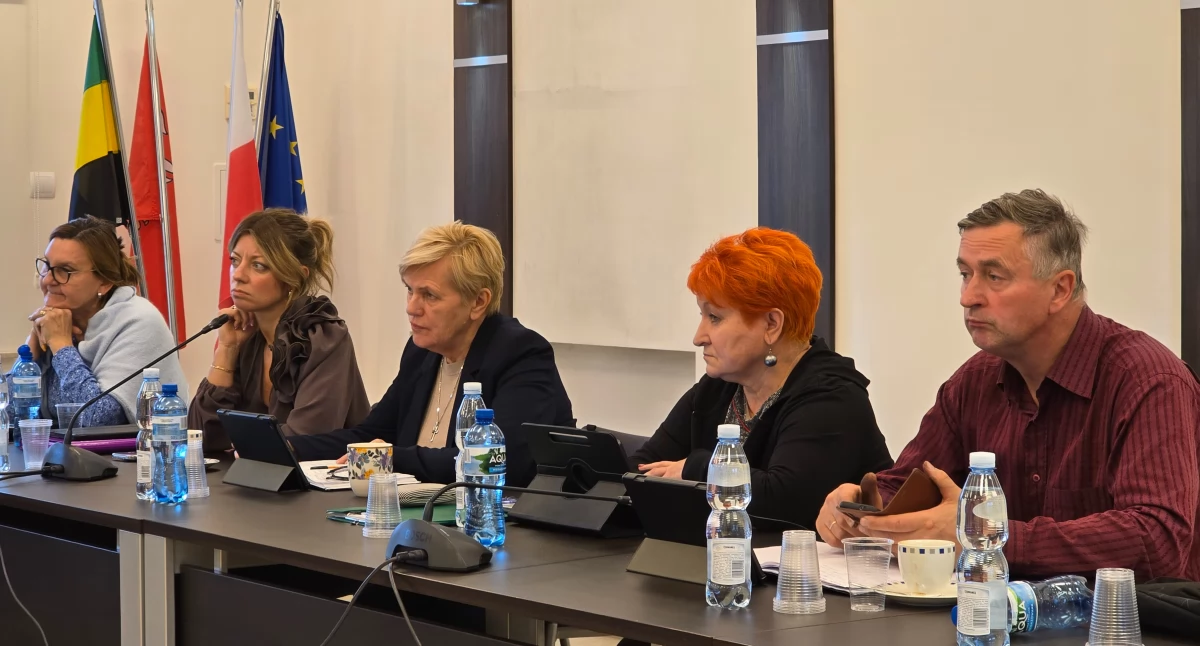 Radni żądają przyspieszenia działań w sprawie reorganizacji oświaty!