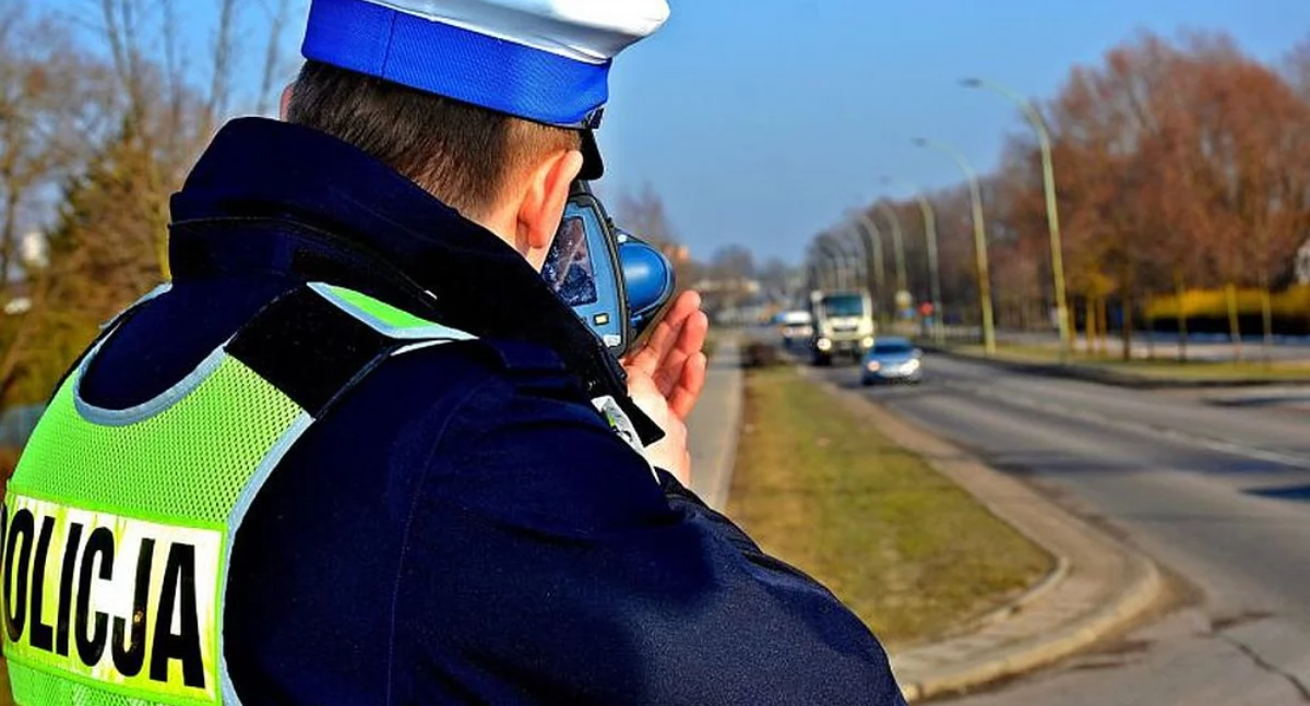 Kronika kryminalna, Mieszkanka powiatu otwockiego pędziła szalona Trafiła policyjny patrol - zdjęcie, fotografia