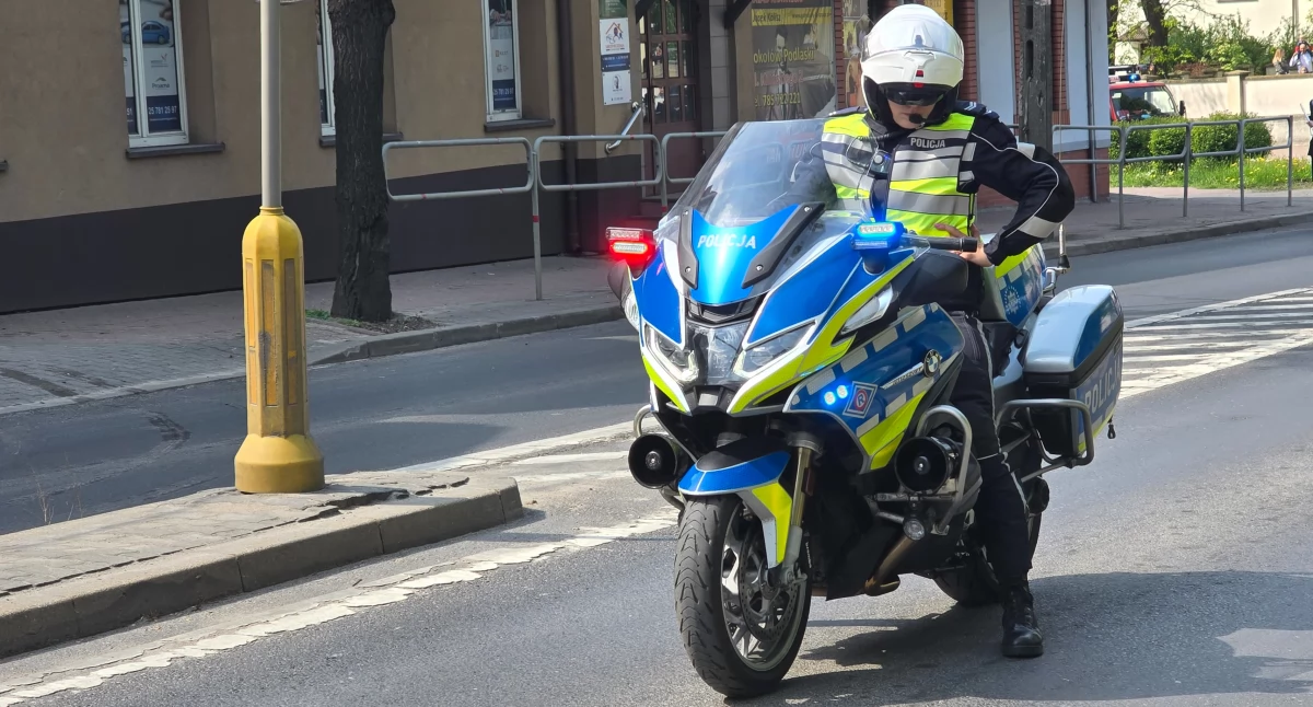 Pani w aucie, pan na rowerze. Oboje mieli po 1,5 promila...