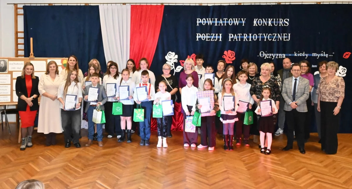 Patriotyzm jest dla nich ważny. Uczniowie z całego powiatu na konkursie w Sterdyni.