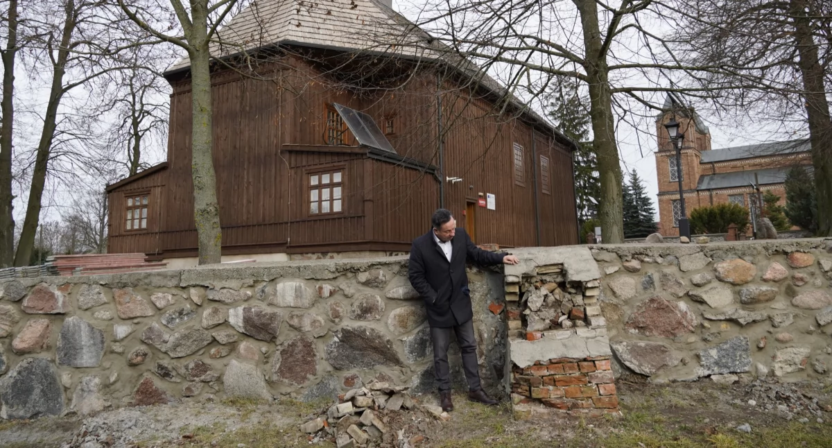 Remontują zabytek w Rozbitym Kamieniu