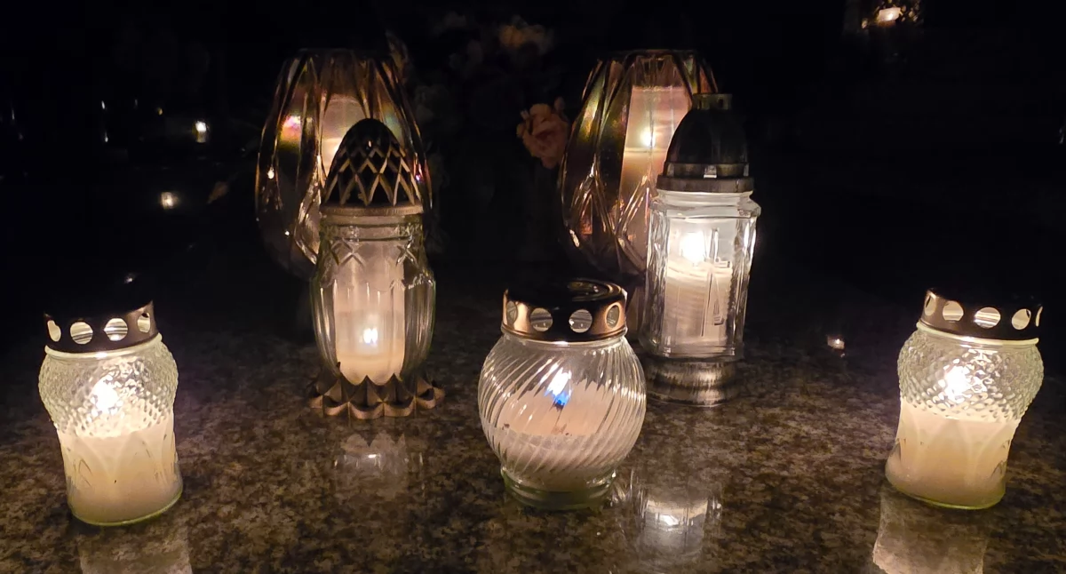 Ludzie, Odeszli grudnia) - zdjęcie, fotografia