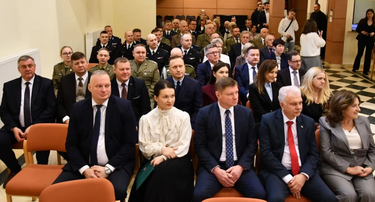 Święta i obchody, Świąteczne spotkanie opłatkowe biskupa drohiczyńskiego - zdjęcie, fotografia