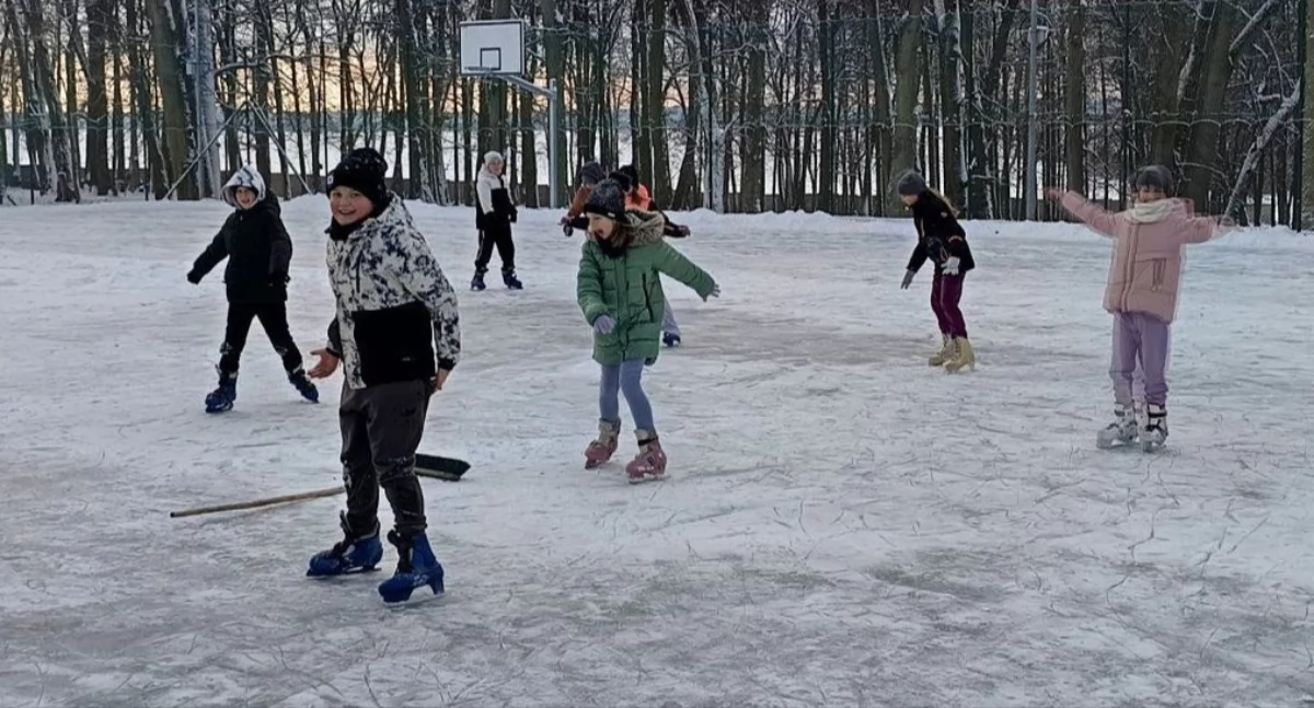 Lodowisko w Ceranowie FOT. ZS W CERANOWIE