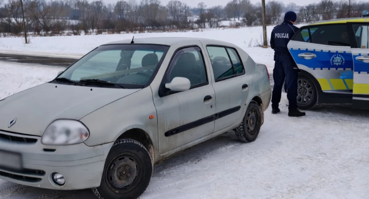 Kronika kryminalna, Kierowca prowadził chociaż miał zakaz aucie policja znalazła - zdjęcie, fotografia