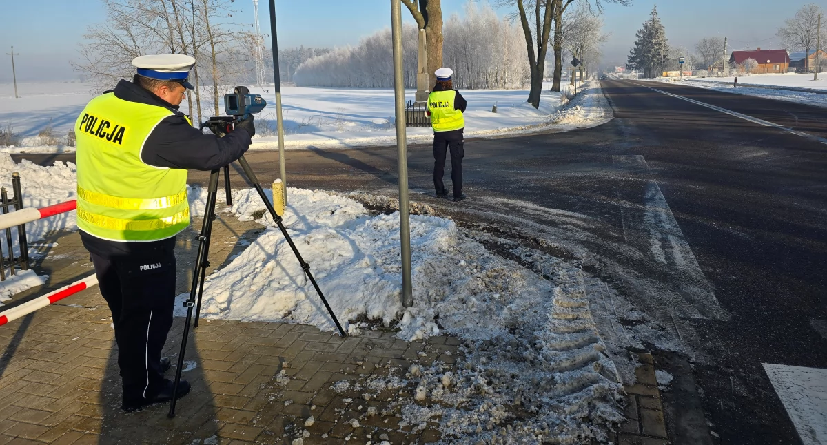 Wypadki drogowe, Obowiązują przepisy drogowe surowsze piratów drogowych - zdjęcie, fotografia
