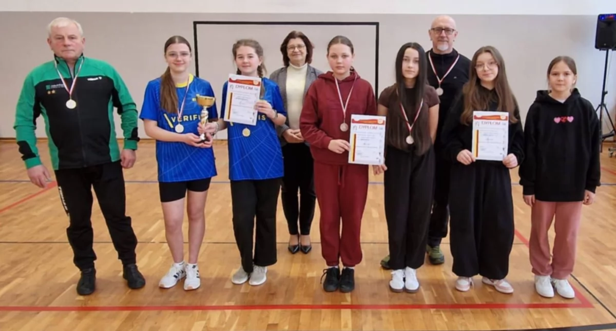 Inne dyscypliny, Tenisiści całego powiatu rywalizowali Wyrozębach - zdjęcie, fotografia