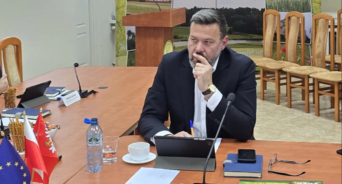 Radni i rady samorządowe, Wojewoda żąda wygaszenia mandatu radnego Marcina Pasika - zdjęcie, fotografia