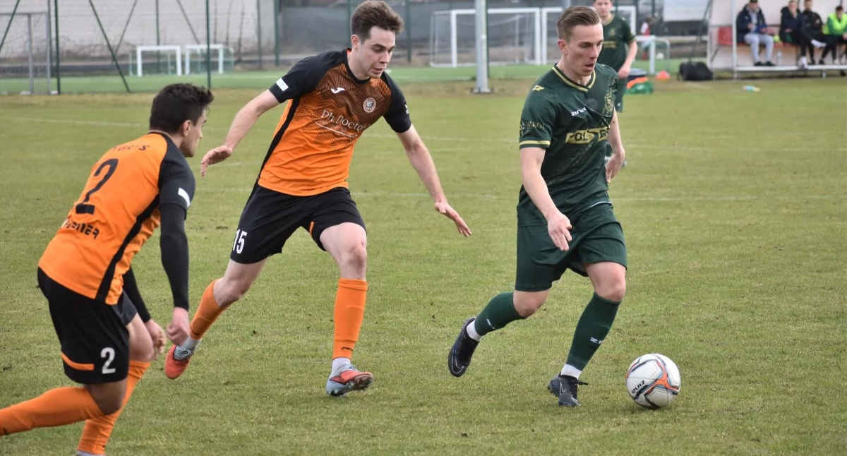 Piłka nożna, Podlasie Sokołów Podlaski zanotowało niezwykle ważną wygraną drodze awansu - zdjęcie, fotografia