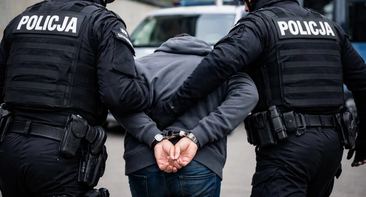 Kronika kryminalna, Wpadł mężczyzna poszukiwany listem gończym - zdjęcie, fotografia