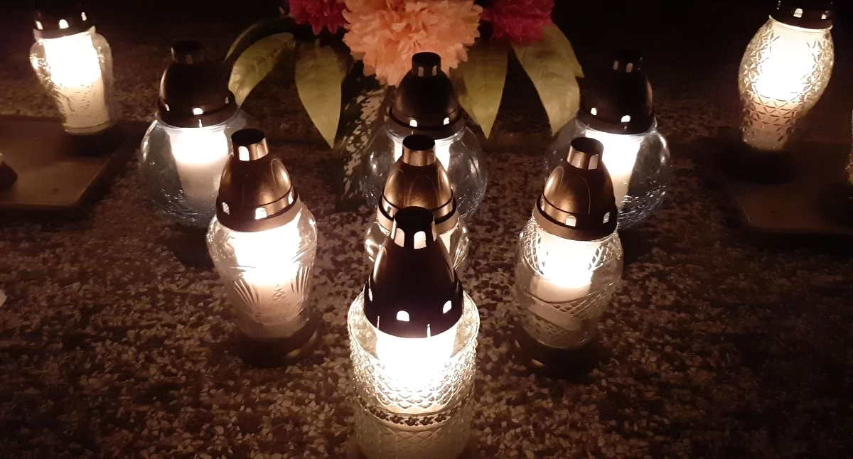 Ludzie, Odeszli marca kwietnia) - zdjęcie, fotografia