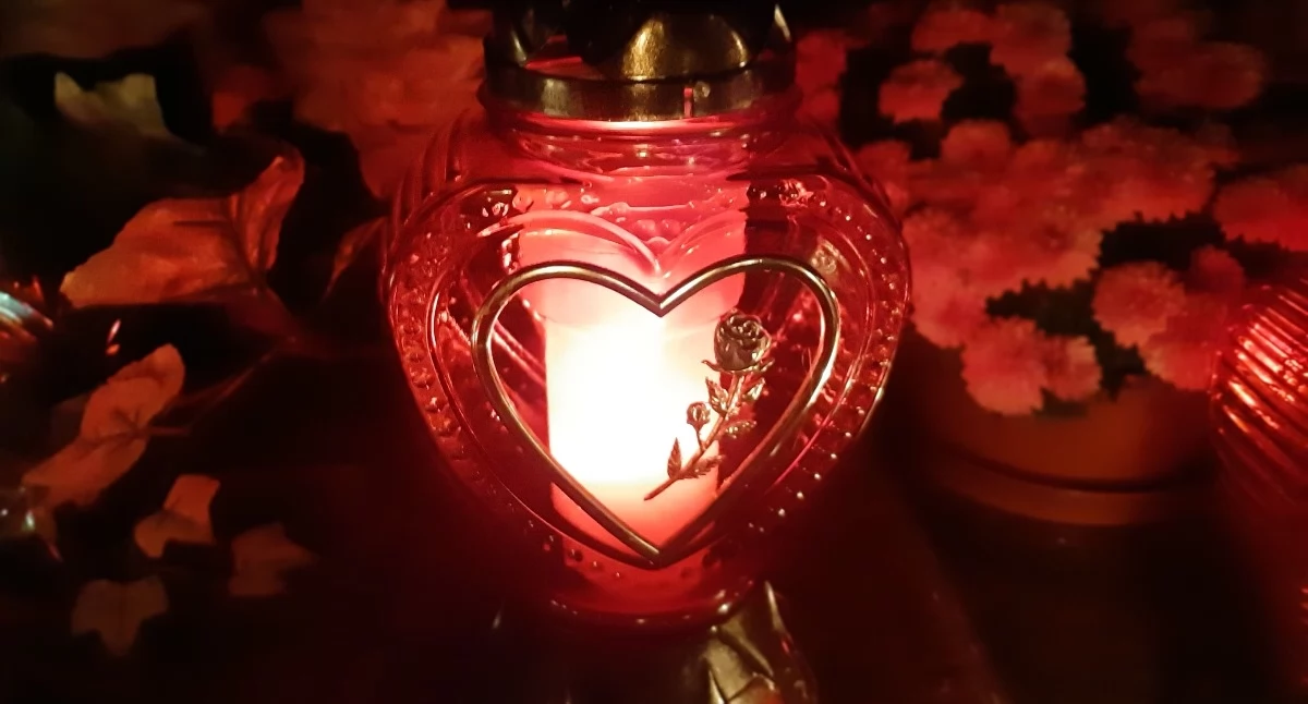 Ludzie, Odeszli kwietnia) - zdjęcie, fotografia