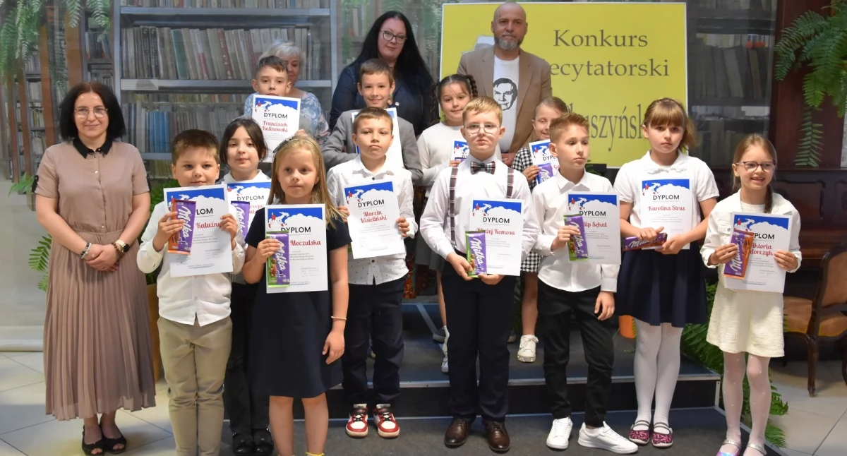 Imprezy, Uczniowie całego powiatu recytatorskich zmaganiach - zdjęcie, fotografia