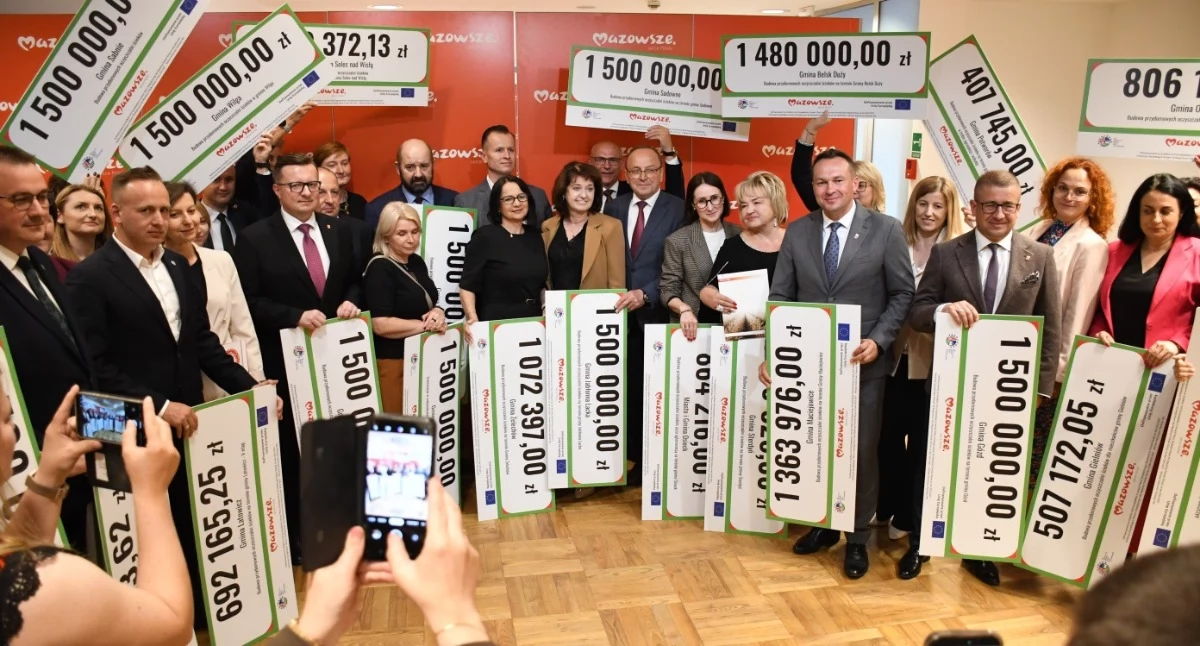 Inwestycje, Cztery gminy naszego powiatu dostały fundusze przydomowe oczyszczalnie ścieków - zdjęcie, fotografia