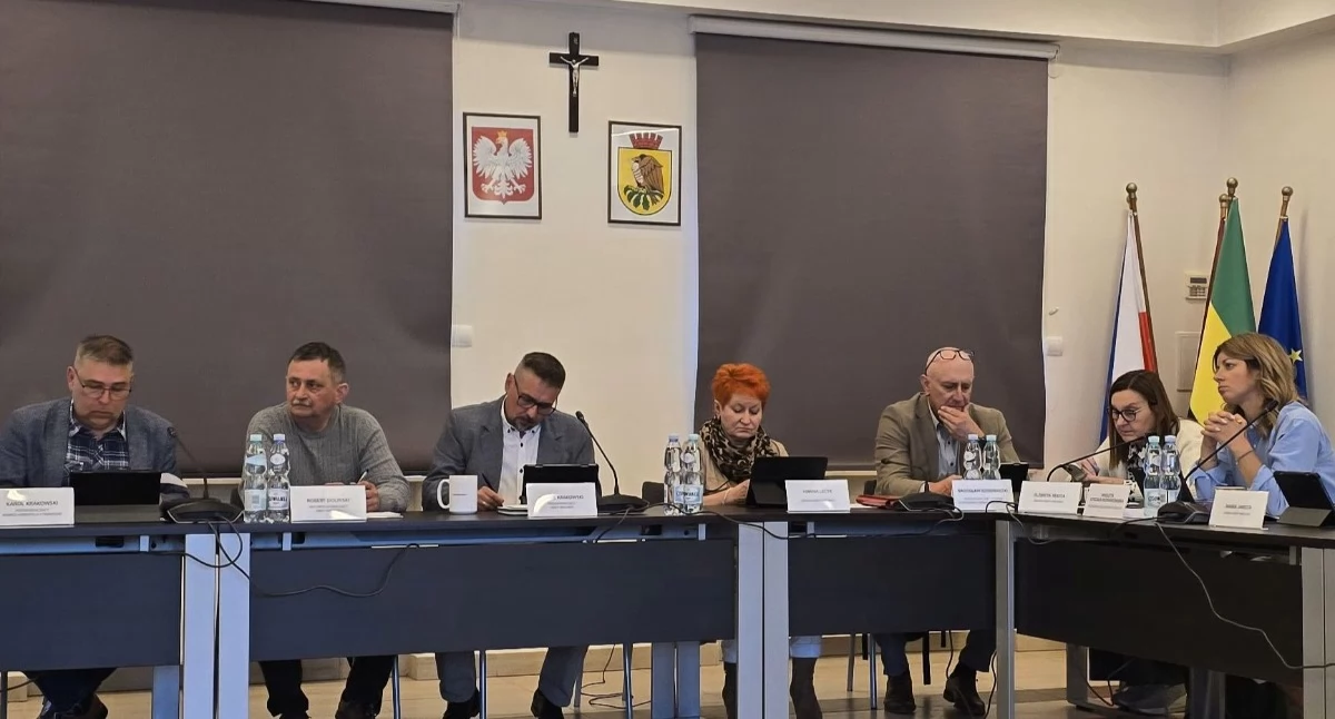 Sprawy urzędowe, wtorek nadzwyczajna sesja Miejskiej Sokołowie Podlaskim - zdjęcie, fotografia