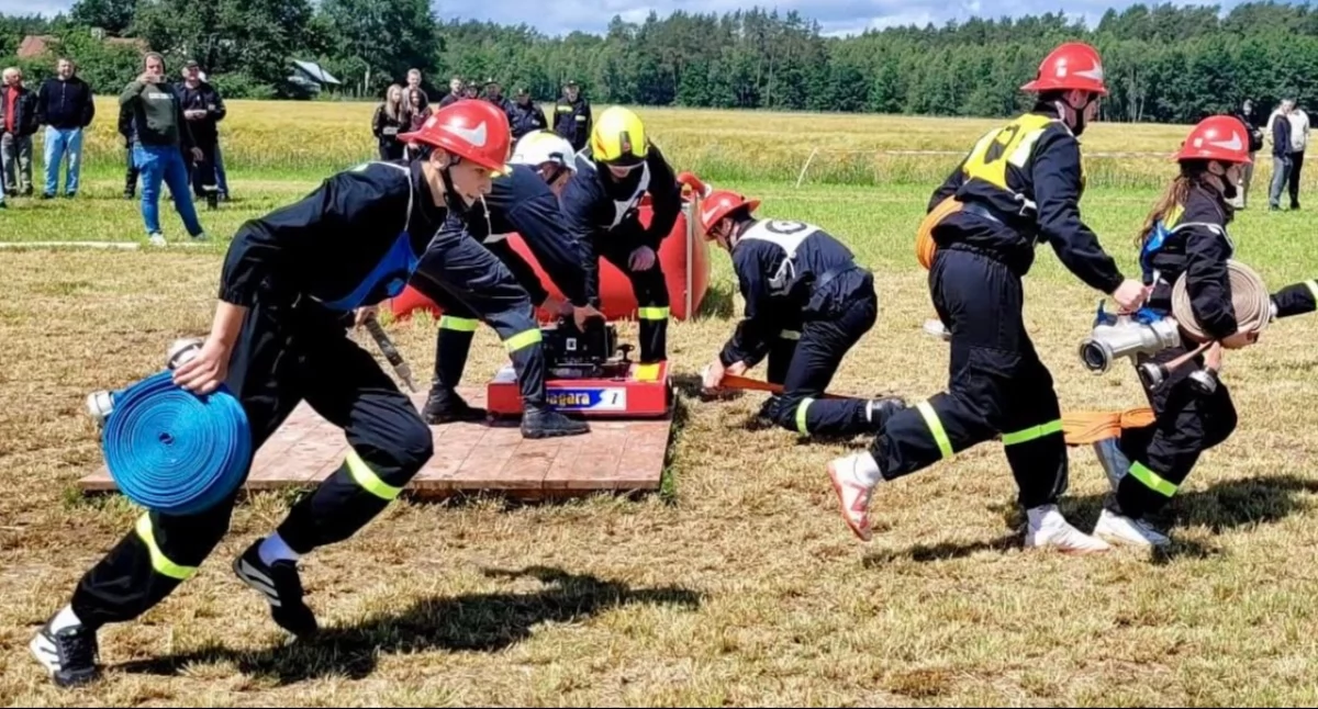 Straż pożarna, Strażacy Sabnie Sterdyń rywalizowali Starych Mursach - zdjęcie, fotografia