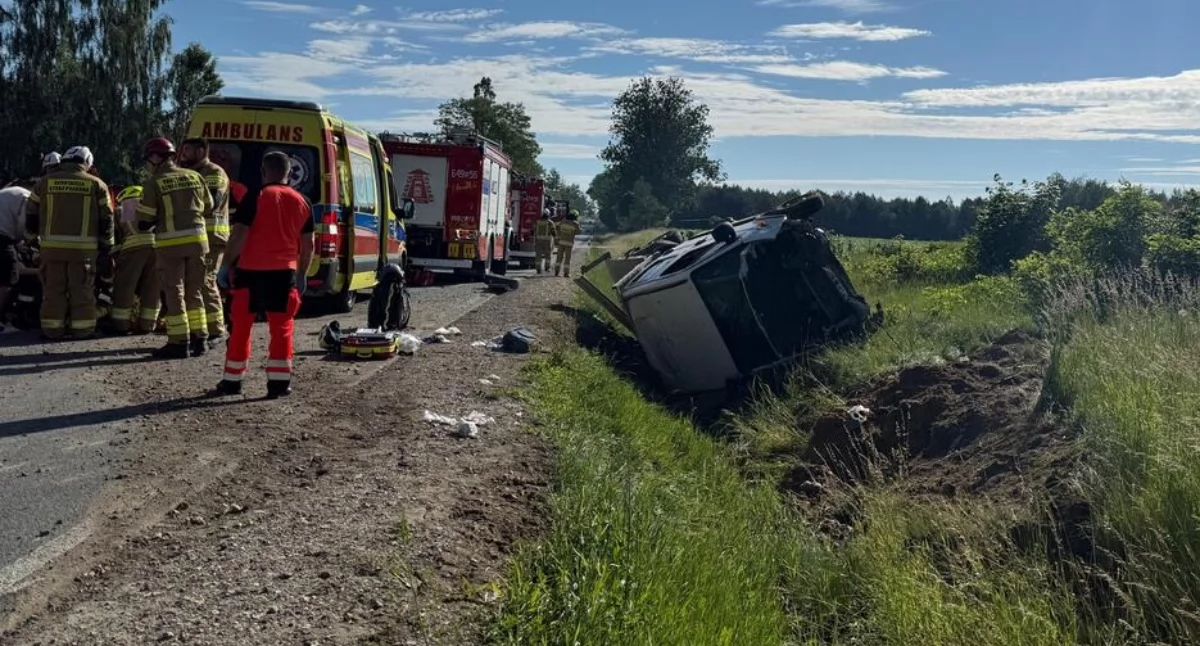 Wypadki drogowe, Cztery osoby szpitalu wypadku Mołomotkami - zdjęcie, fotografia