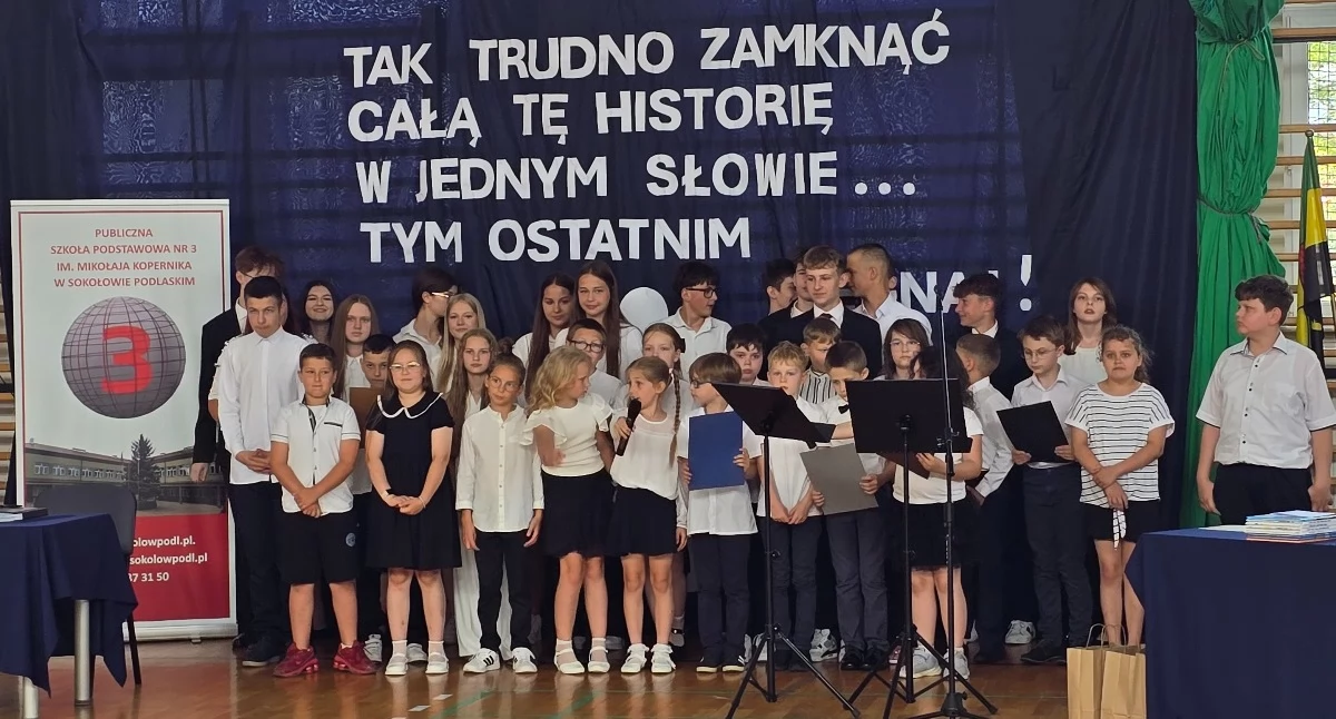 Edukacja, Ostatni dzwonek sokołowskiej „Trójce” Szkoła znika oświatowej miasta - zdjęcie, fotografia