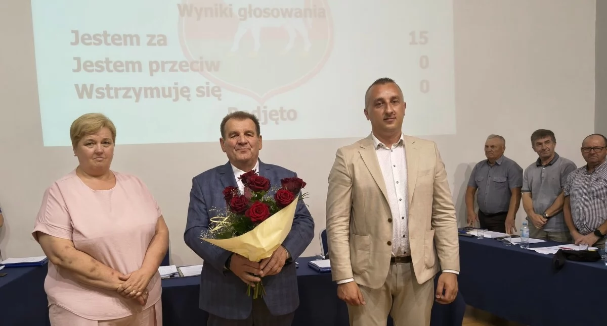 Radni i rady samorządowe, Wszyscy radni absolutorium wotum zaufania burmistrza Słomiaka! - zdjęcie, fotografia