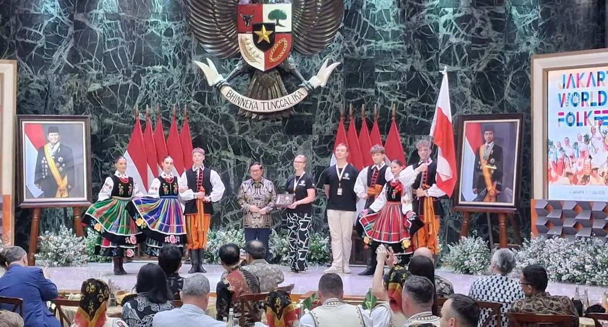 Imprezy, „Sokołowianie” Indonezji folklor ciekawostką dobrem narodowym tancerze traktowani gwiazdy! - zdjęcie, fotografia