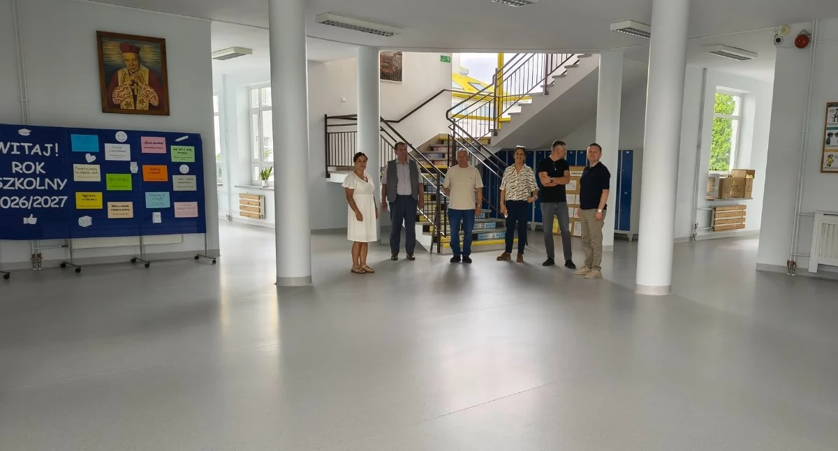 Inwestycje, szkole Kosowie Lackim mieli pracowite wakacje efekty - zdjęcie, fotografia