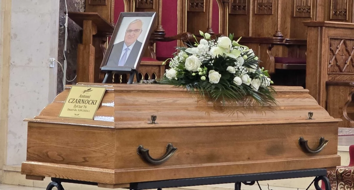 Ludzie, sokołowskiej konkatedrze pożegnaliśmy Antoniego Czarnockiego - zdjęcie, fotografia