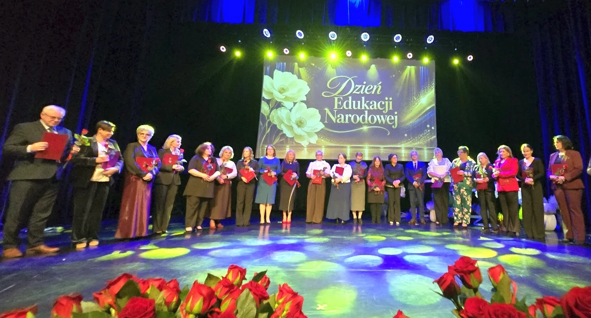 Edukacja, mieście Sokołów Podlaski świętowano Dzień Edukacji Narodowej - zdjęcie, fotografia