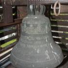  Młodszy z miedzeńskich dzwonów, odlany w 1914 roku FOT. PIOTR JAMSKI 
