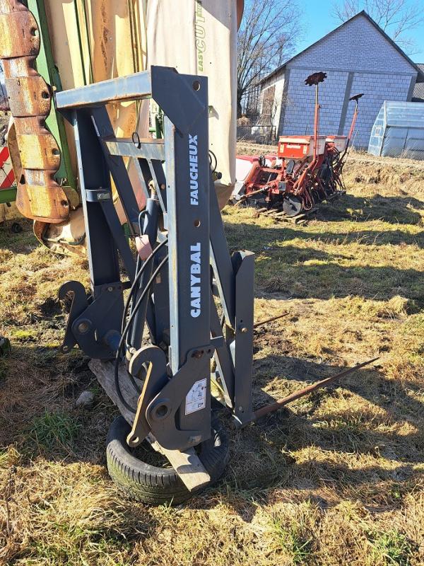 ładowacz czołowy QUICKE Massey Fergusson 955...