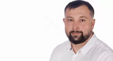 Radny Maciej Osiński: każda decyzja dotycząca edukacji dzieci powinna być poprzedzona szerokimi konsultacjami i dogłębną analizą