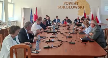 Radni PiS i PSL razem przeciw zarządowi powiatu. Powodem szokująca sprawa MOS.