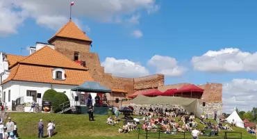 Zamek w Liwie – Narodowe Czytanie inaczej niż u innych
