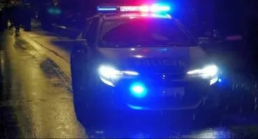 Zwrócił uwagę policjantów, bo jechał środkiem jezdni
