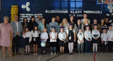 To dla nich wielka chwila. Pierwszaki oficjalnie w gronie uczniów!