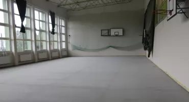 Trwa remont sal sportowych w szkole w Jabłonnie Lackiej