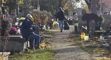 Sokołowska policja: nie dajmy się okraść na cmentarzu!