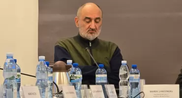 Radny Marek Landzberg chce zamknąć usta nawet burmistrz Iwonie Kublik?