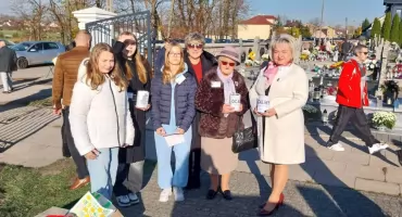 To była rekordowa kwesta na cmentarzu w Sterdyni