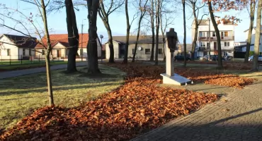 Zakończyła się rewitalizacja parku w Jabłonnie Lackiej