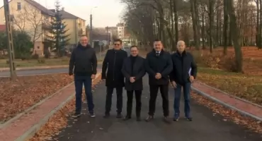 Wstawili plomby na powiatowe drogi. 15 odcinków z nowym asfaltem.