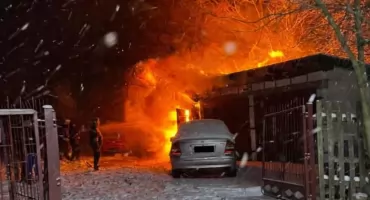 W ciemności, przy mrozie i śnieżycy walczyli z pożarem