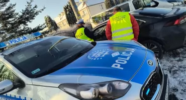 Zimowa akcja policji i WORD Siedlce. Zamiast mandatów kierowcy dostawali upominki...