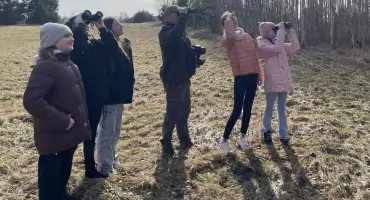 Uczniowie z Kosowa Lackiego na ciekawej lekcji - liczyli ptaki
