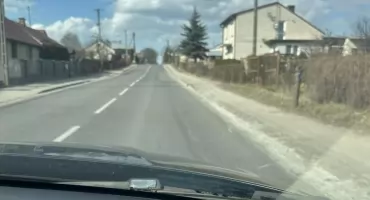 Posypali dziś drogę w Ceranowie.. solą!