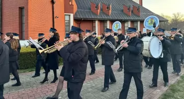 Rezurekcja w „Miłosierdziu” ze strażacką orkiestrą