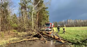 Wichura nad powiatem, kiedy przestanie wiać?