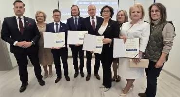 Cztery samorządy z naszego powiatu podpisały umowy na miliony na drogi